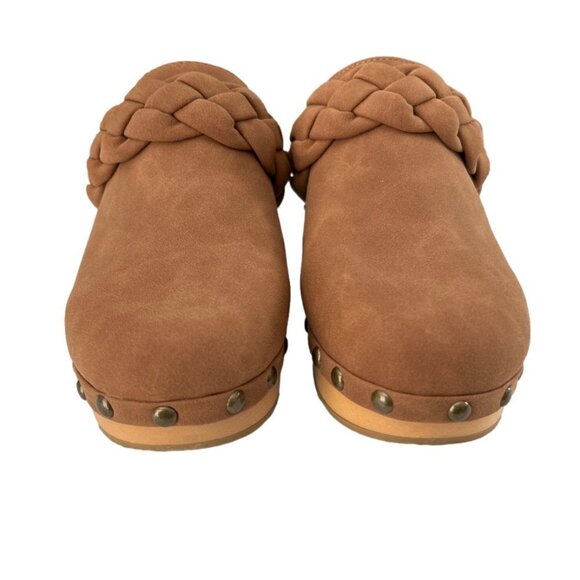 SODA Morel Women's Wood Clogs. Cognac color. size 6.  Like new - Picture 2 of 7